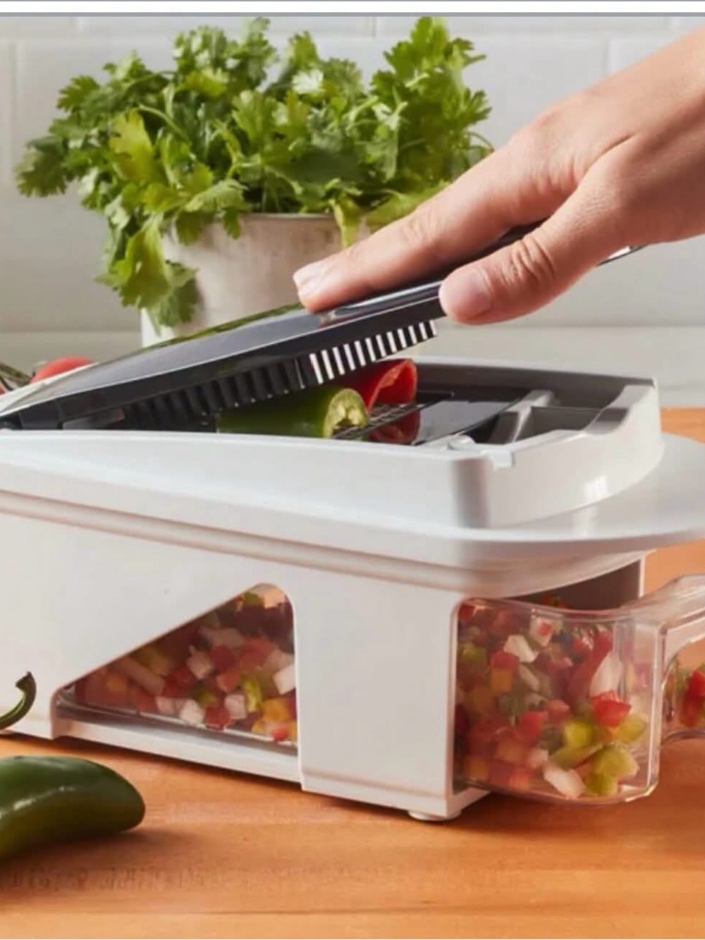 MIU Vegetable Chopper with 2 Interchangeable Dicer Blades New 11 Piece